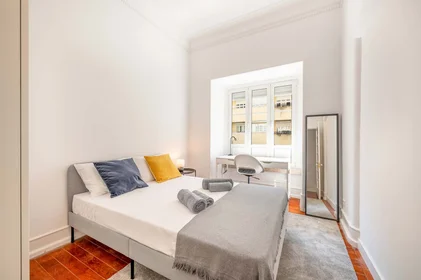 Habitación privada en R. Padre António Vieira, 1070 Lisboa, Portugal, imagen 1 de 10