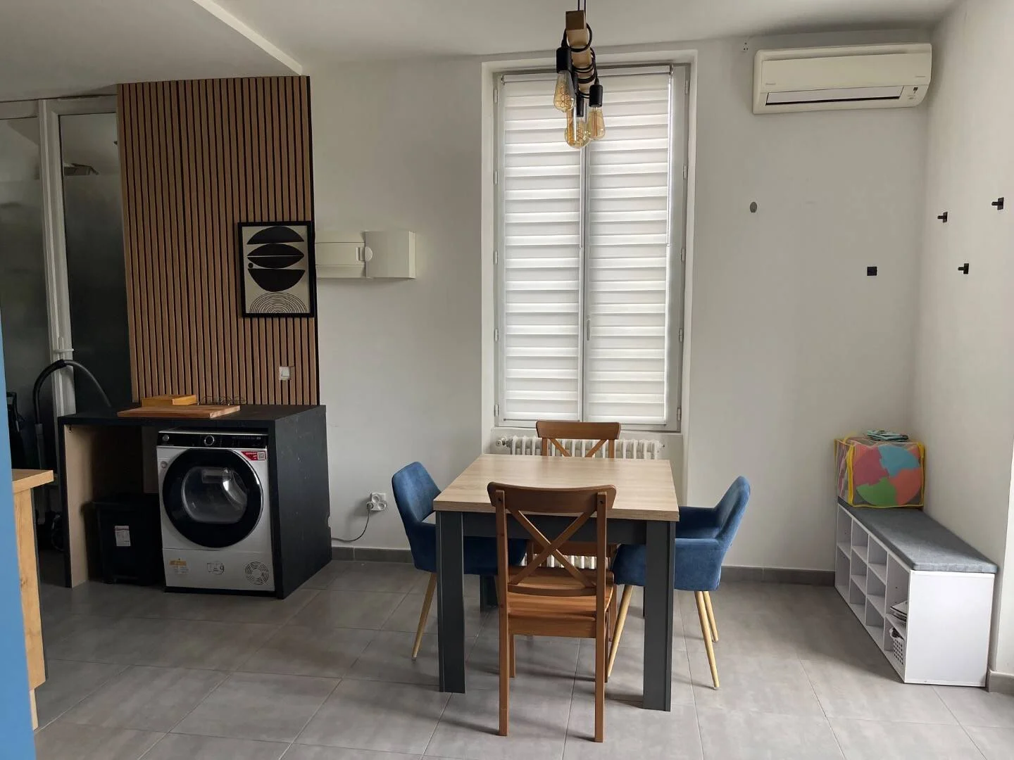 Student-friendly room in  with modern amenities