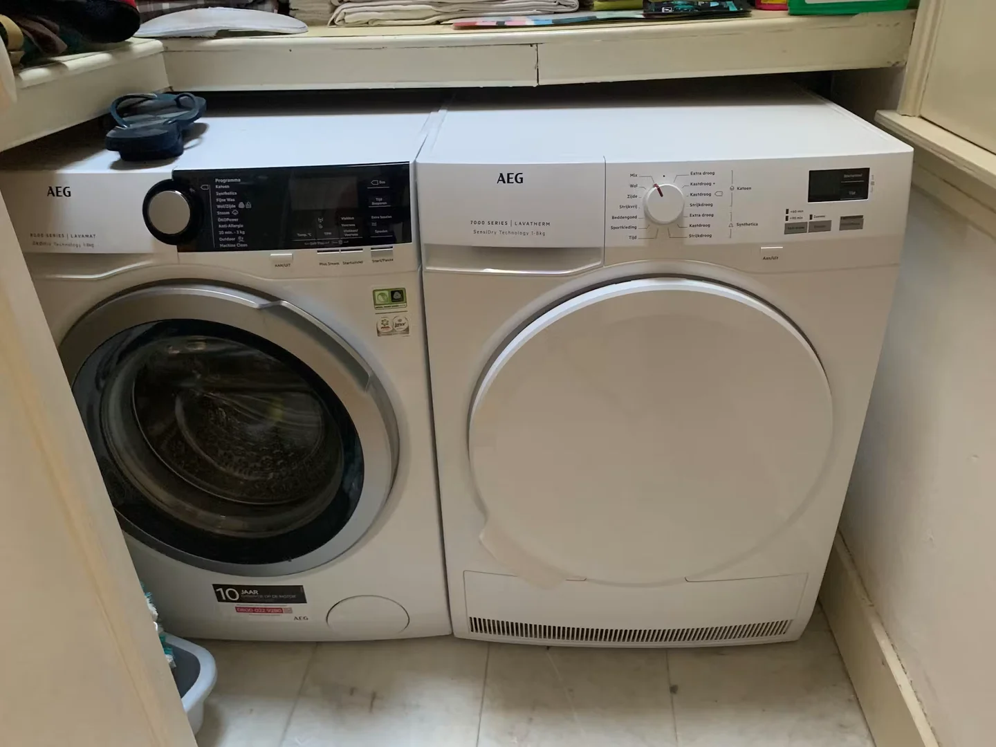 Room for rent in student apartment in , fully furnished