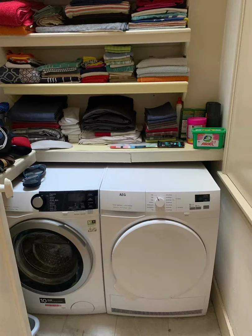 Comfortable and spacious student room in