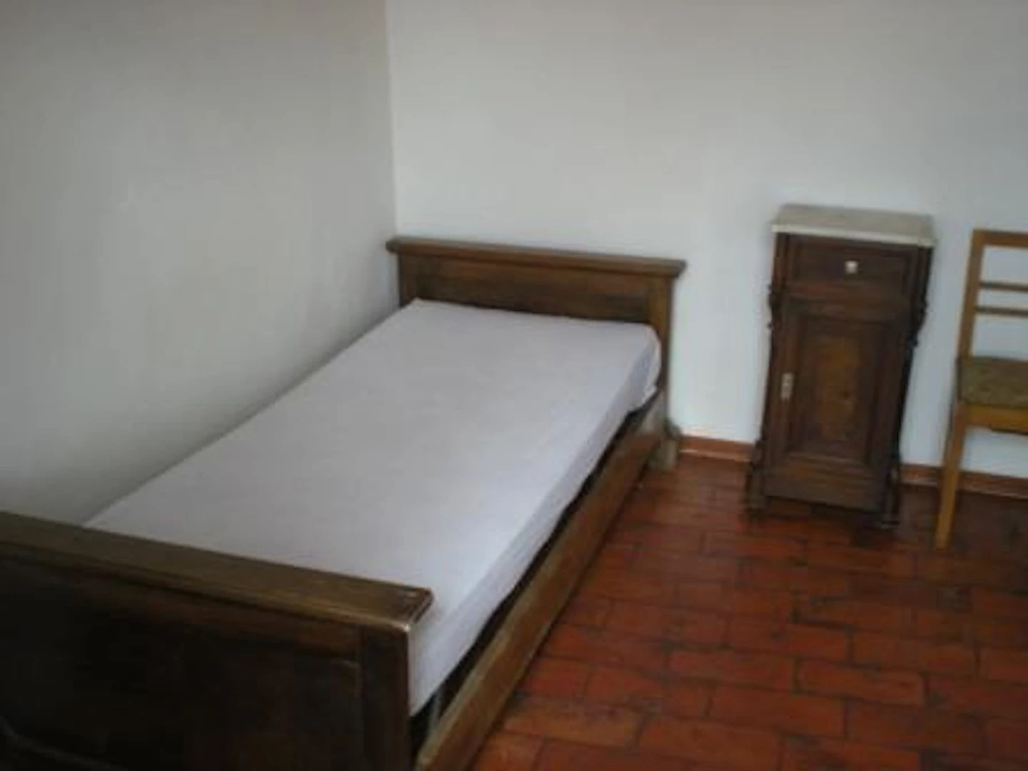 Room for rent with double bed Pisa