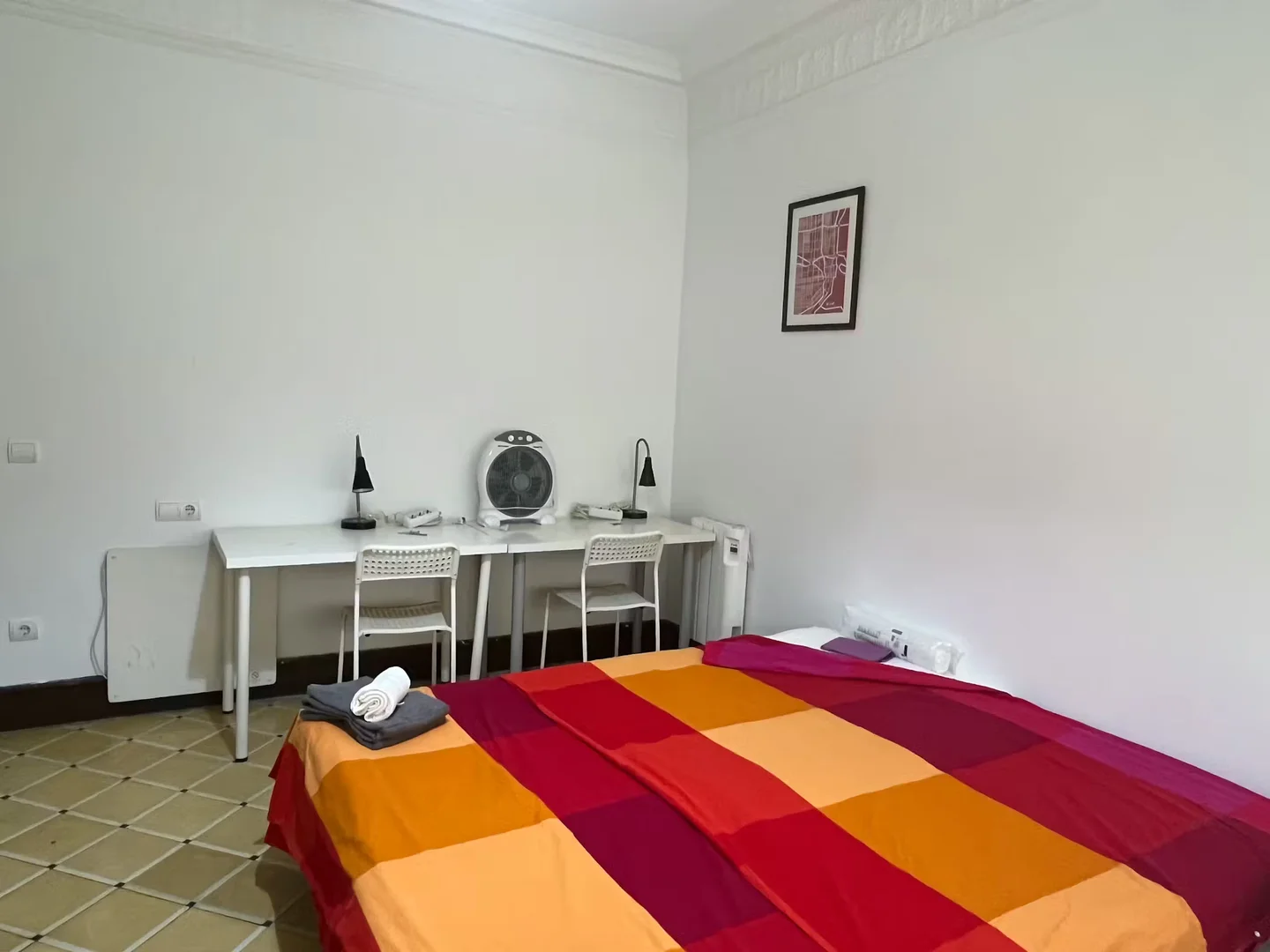 Habitación asequible para estudiantes con buena iluminación en 