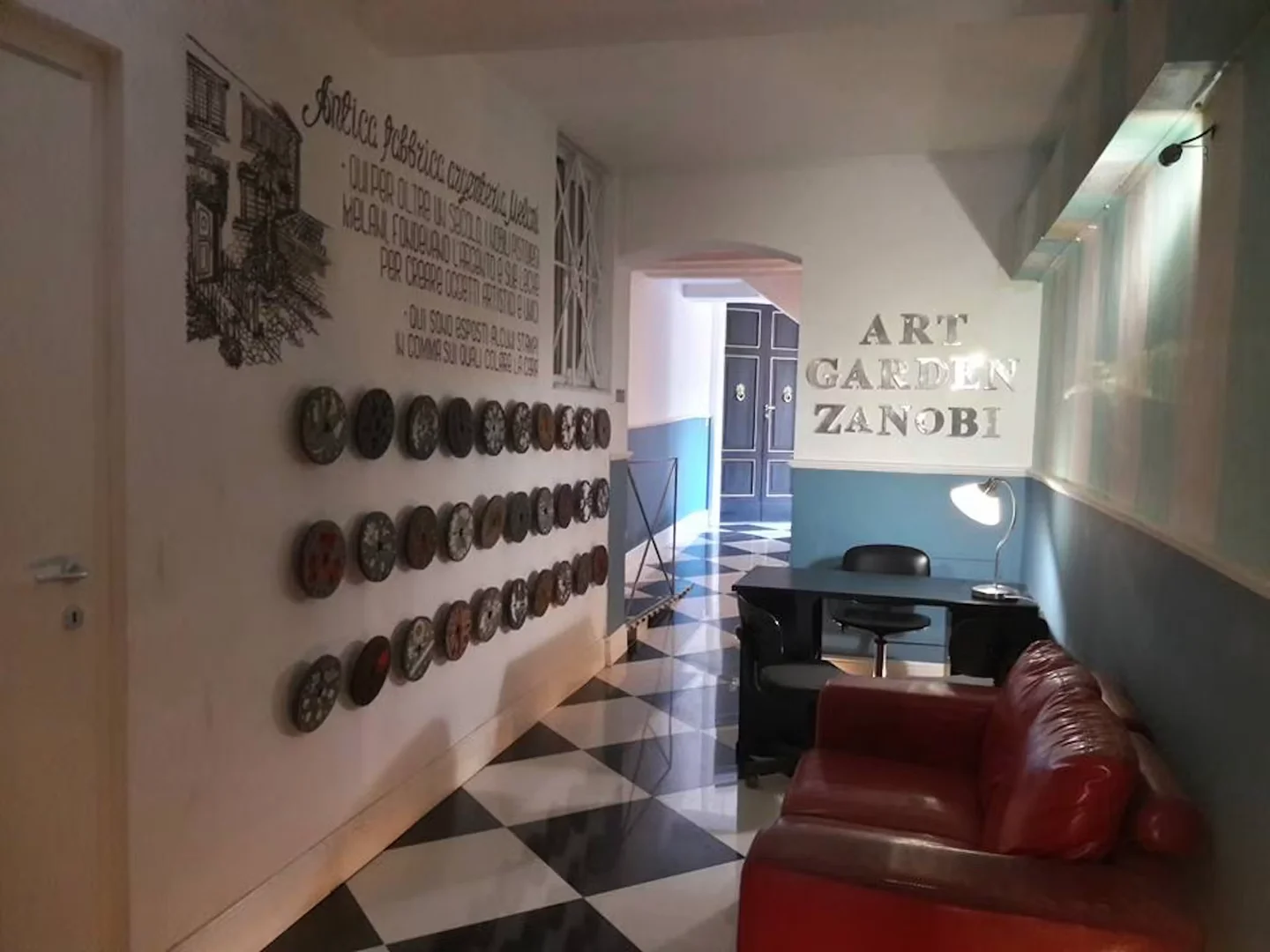 Quarto de estudante em  com área de estudo e instalações partilhadas