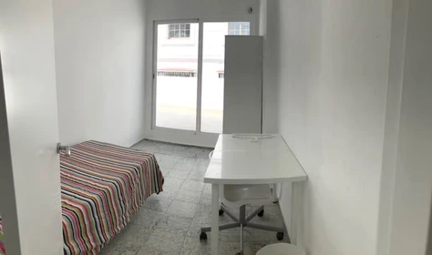 Cordoba de ortak bir dairede kiralık oda