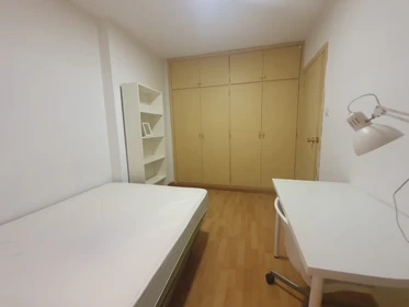 Günstiges Privatzimmer in Granada