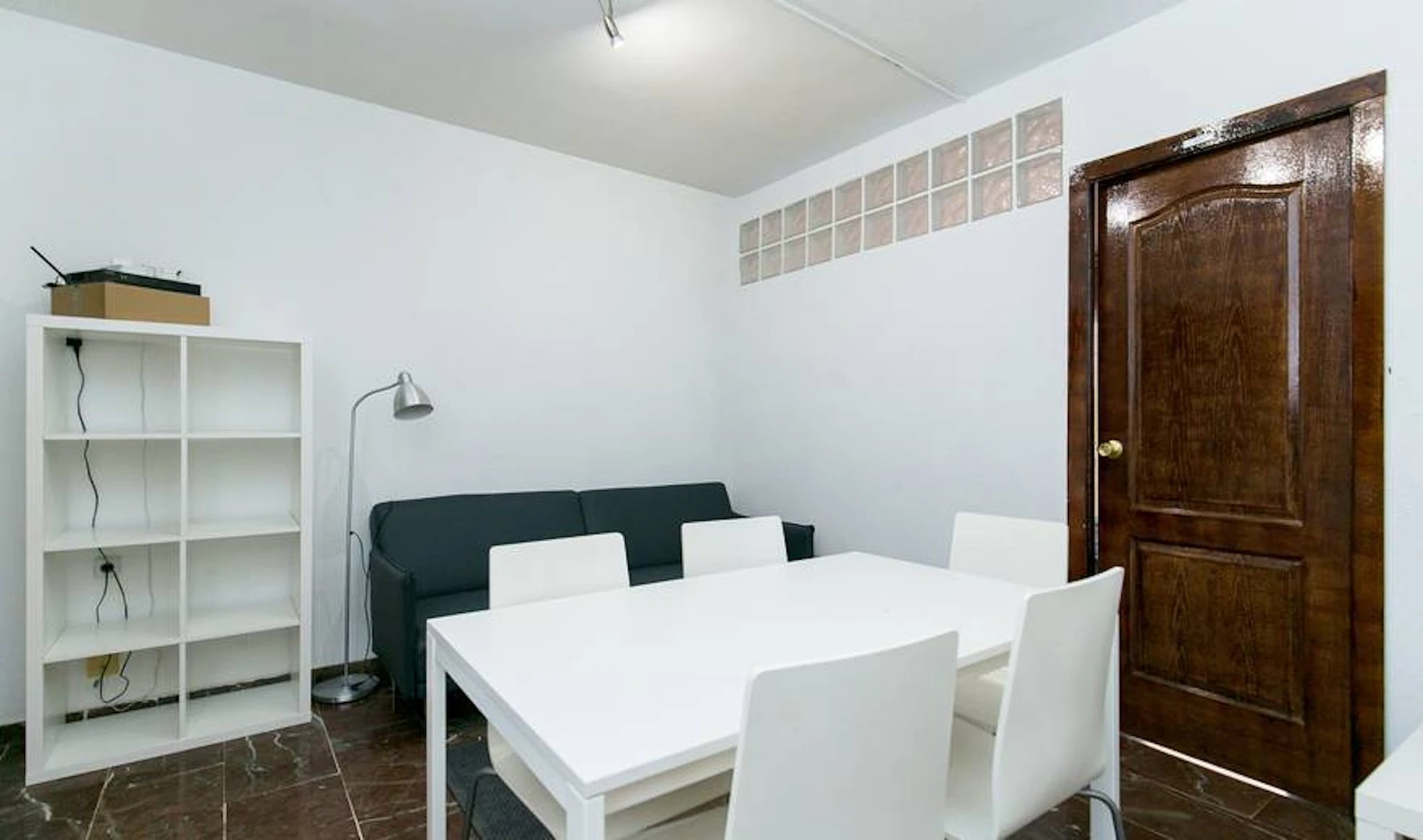 Granada de çift kişilik yataklı kiralık oda