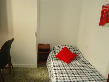 Günstiges Privatzimmer in Cordoba