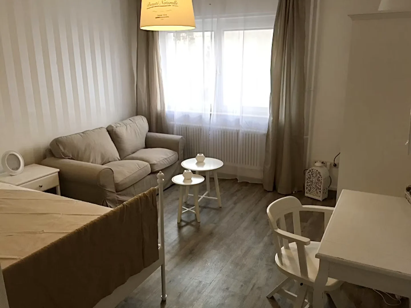 Quarto acolhedor para estudantes disponível em 