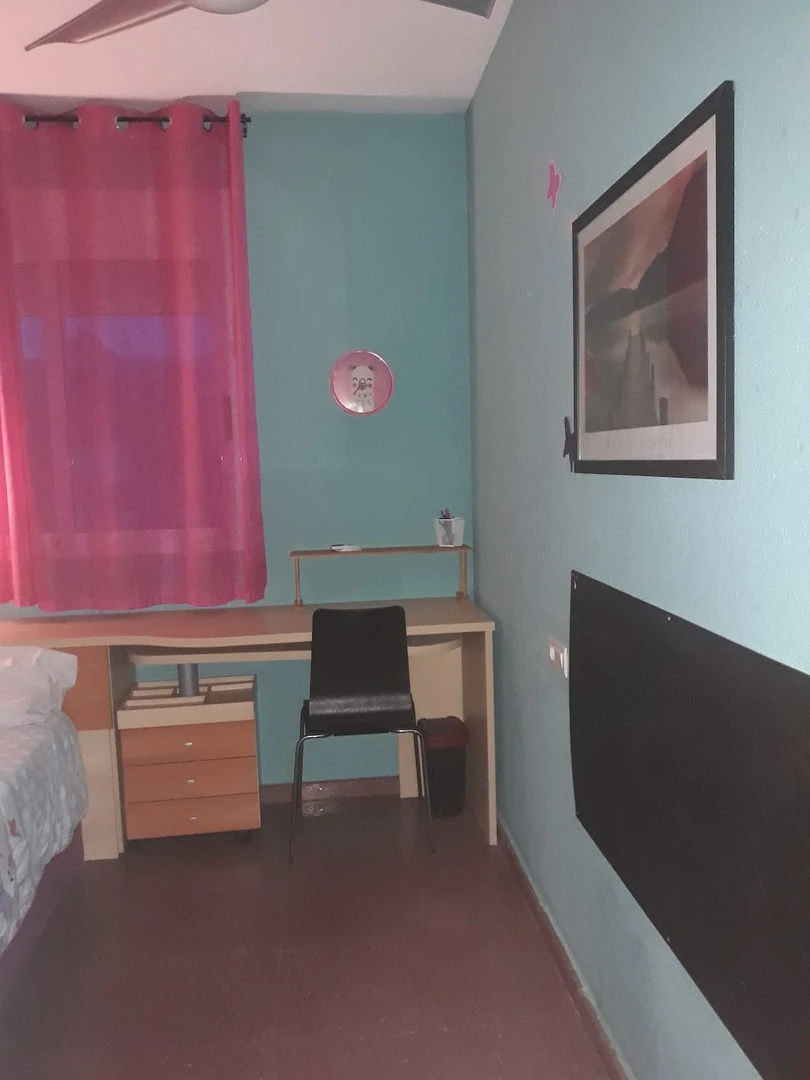 Chambre à louer dans un appartement en colocation à Murcie