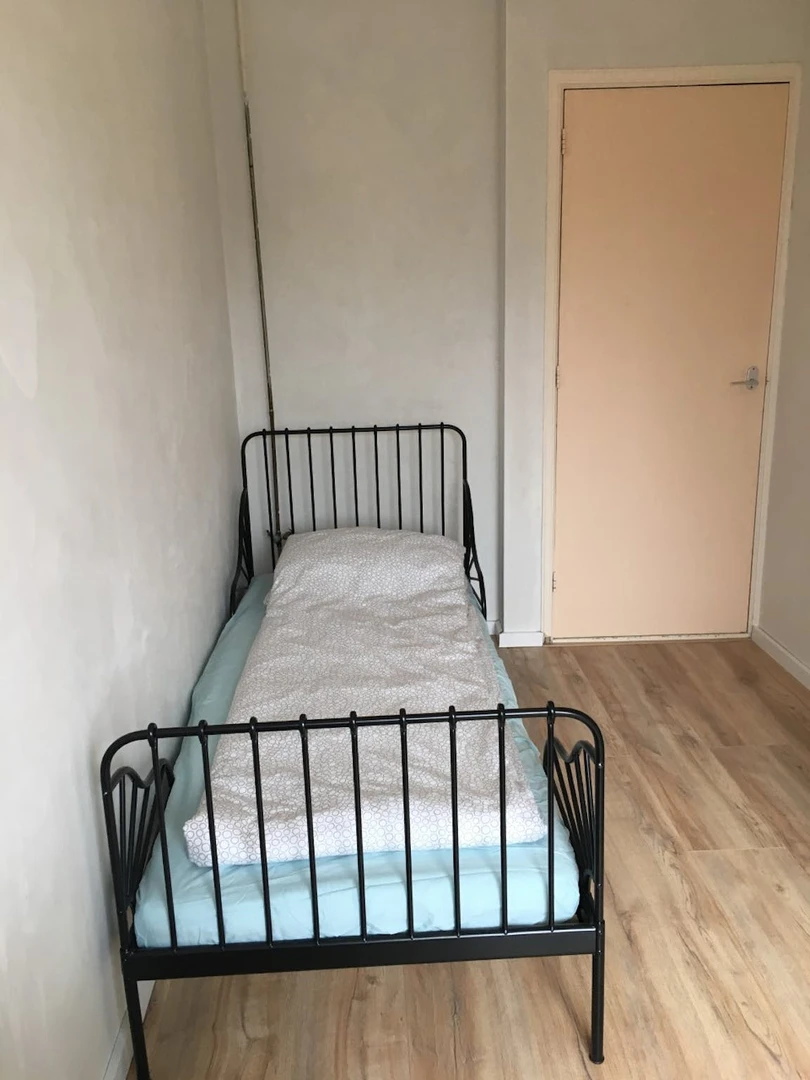 Zimmer mit Doppelbett zu vermieten Leeuwarden