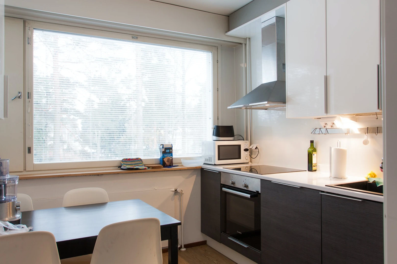 Quarto para alugar num apartamento partilhado em Helsínquia