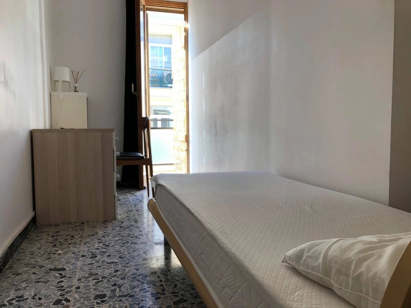 Habitación en alquiler con cama doble Casteddu/cagliari