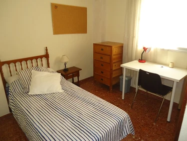 Quarto para alugar com cama de casal em Cordoba