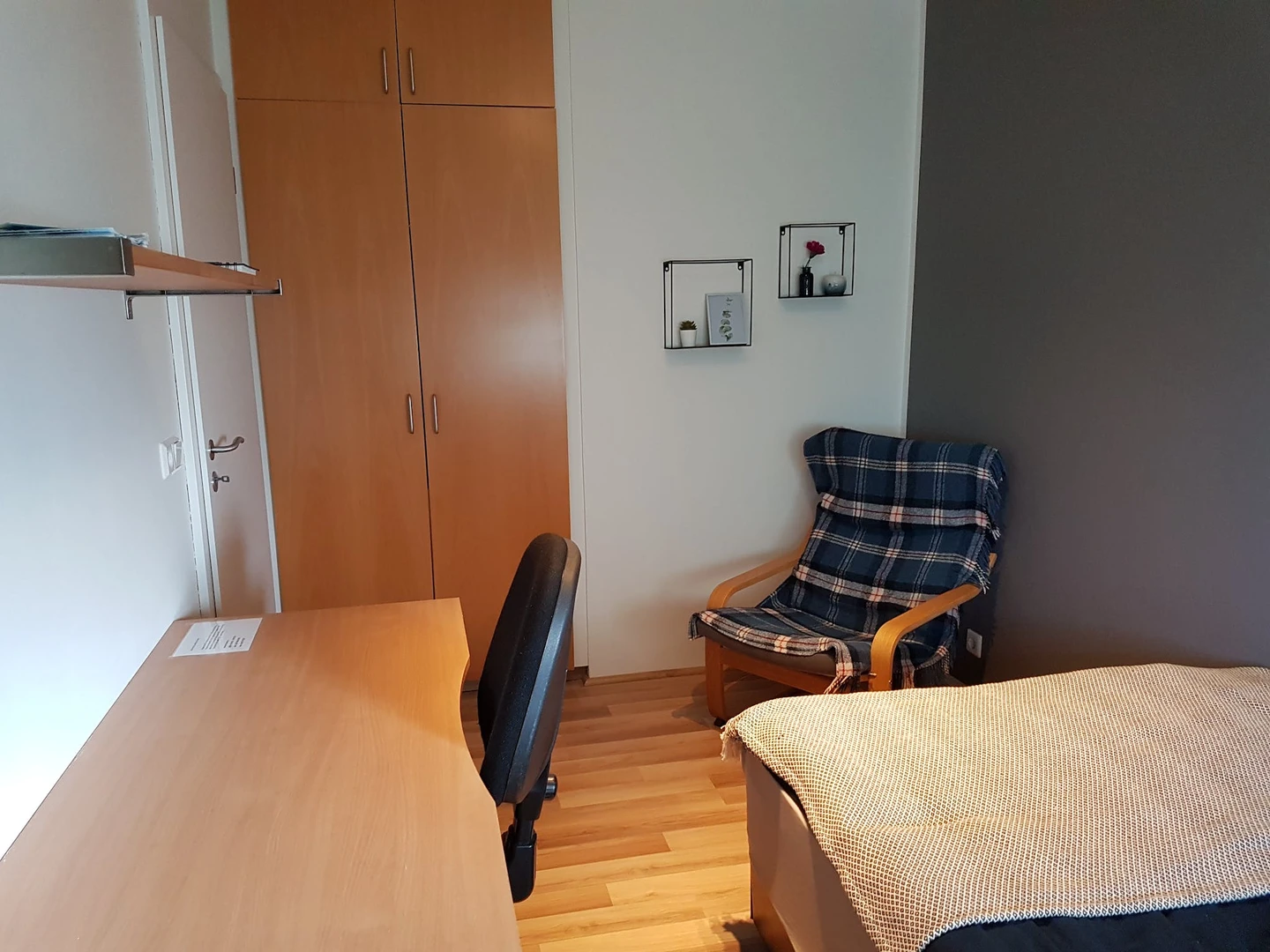 Zimmer mit Doppelbett zu vermieten reykjavik