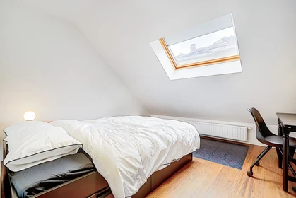 Günstiges Privatzimmer in Charleroi