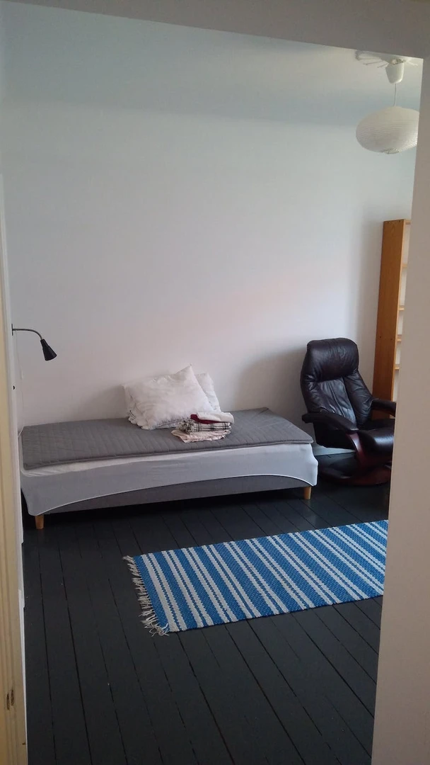Pokój do wynajęcia z podwójnym łóżkiem w Malmö