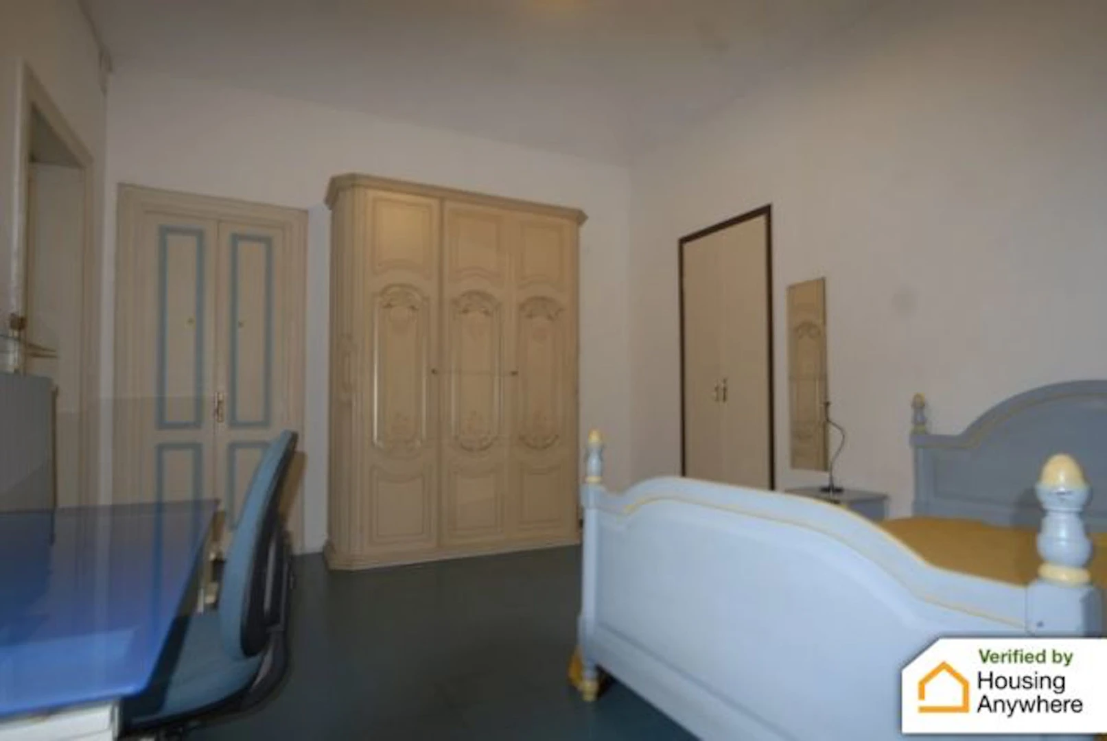 Mehrbettzimmer in 3-Zimmer-Wohnung Turin
