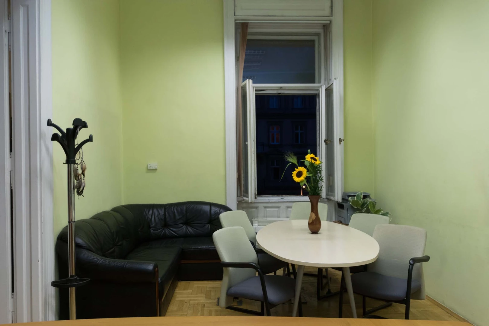 Habitación compartida con escritorio en Budapest