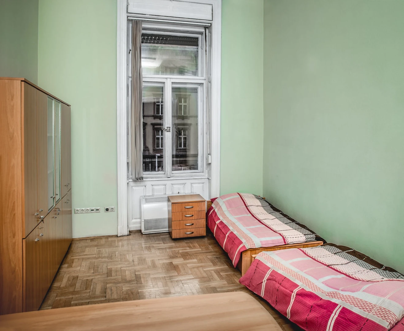 Budapest de kiralık çok aydınlık paylaşımlı oda
