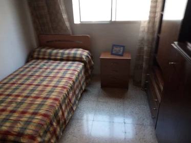 Quarto para alugar num apartamento partilhado em Alicante-alacant