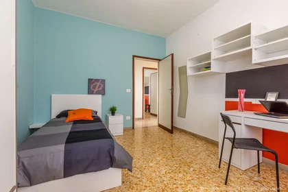 Renting rooms by the month in Pisa