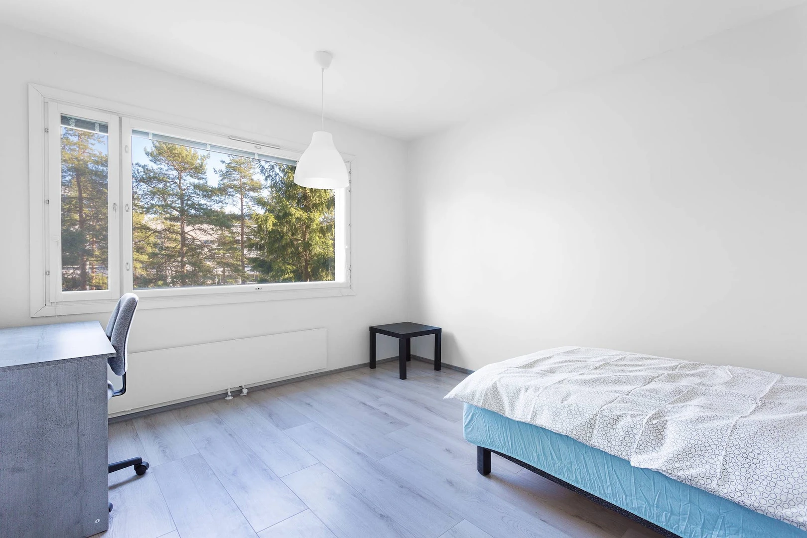 Zimmer mit Doppelbett zu vermieten helsinki