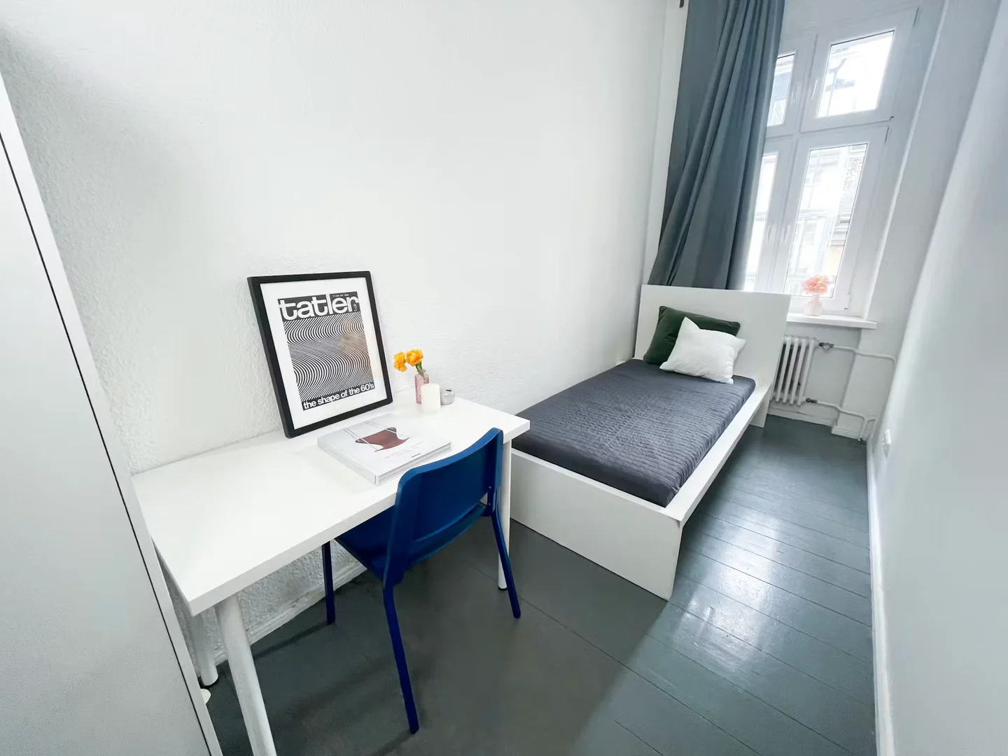 Student-friendly room in  with modern amenities