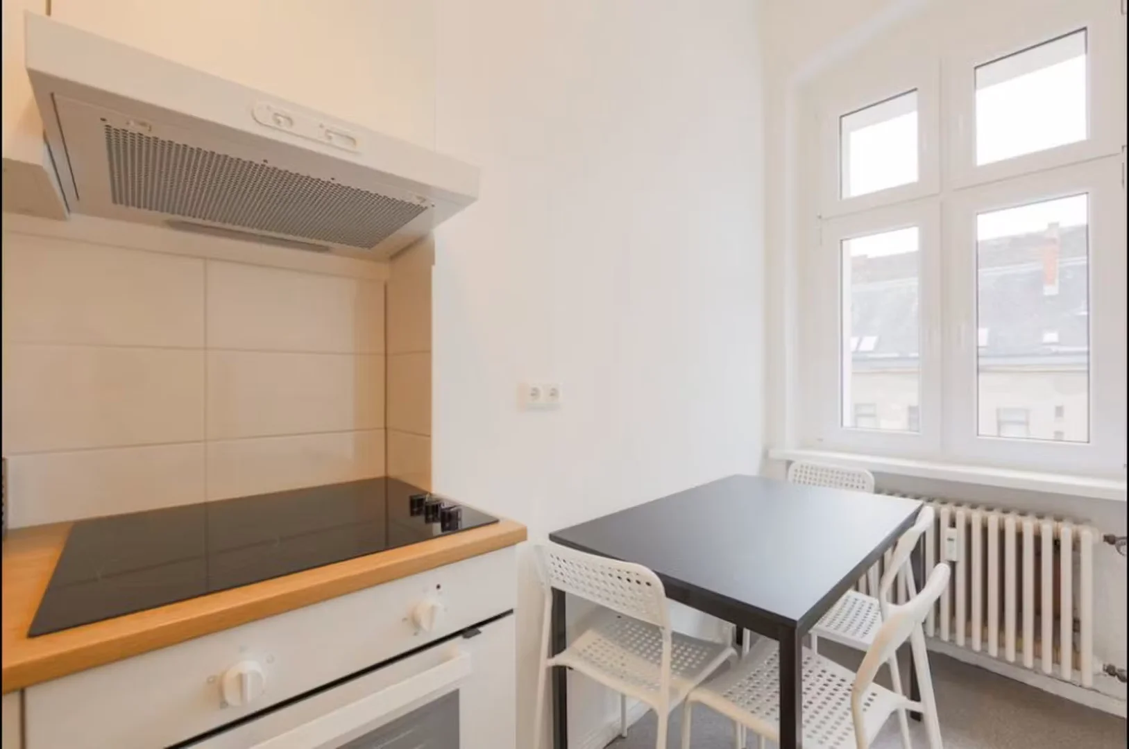 Student-friendly room in  with modern amenities