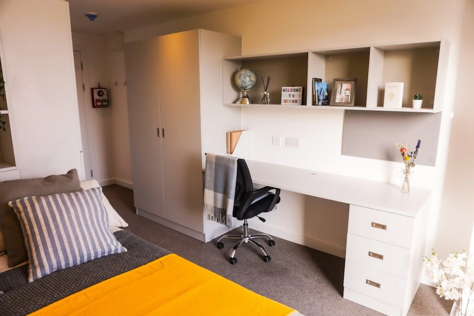 Renting rooms by the month in coventry
