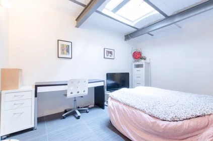 Room for rent with double bed Bruxelles-brussel