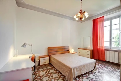Chambre à louer dans un appartement en colocation à Firenze