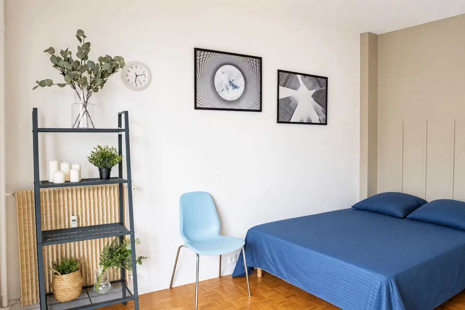Room for rent in student apartment in , fully furnished