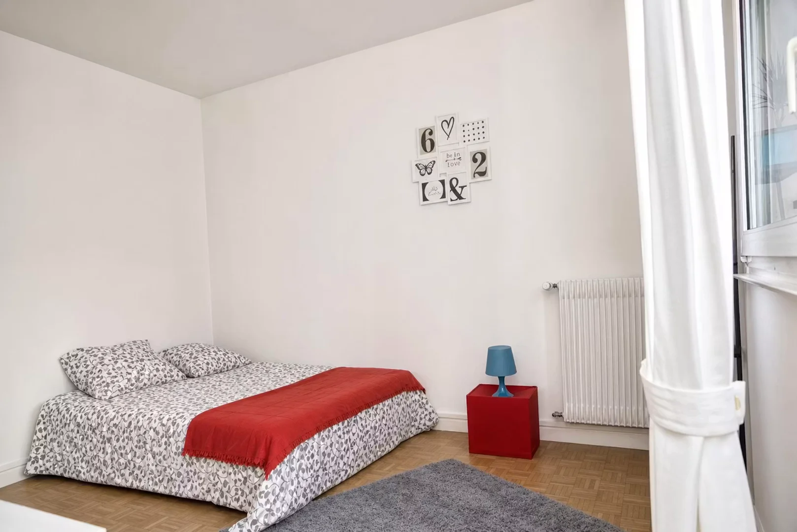 Student-friendly room in  with modern amenities