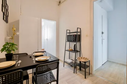 Quarto privado em Rue Bonnefin, La Bastide, imagem 7 de 10