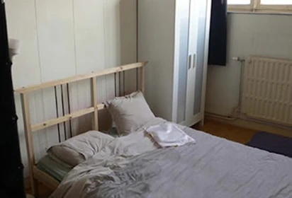 Habitación en alquiler con cama doble Schaerbeek