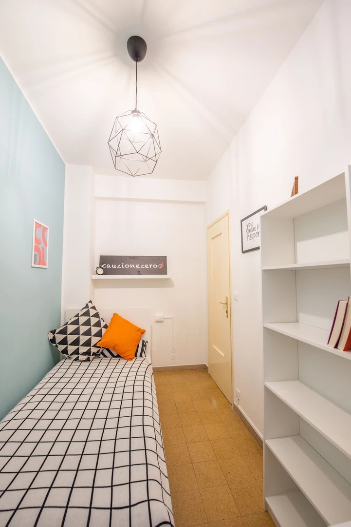 Renting rooms by the month in Udine
