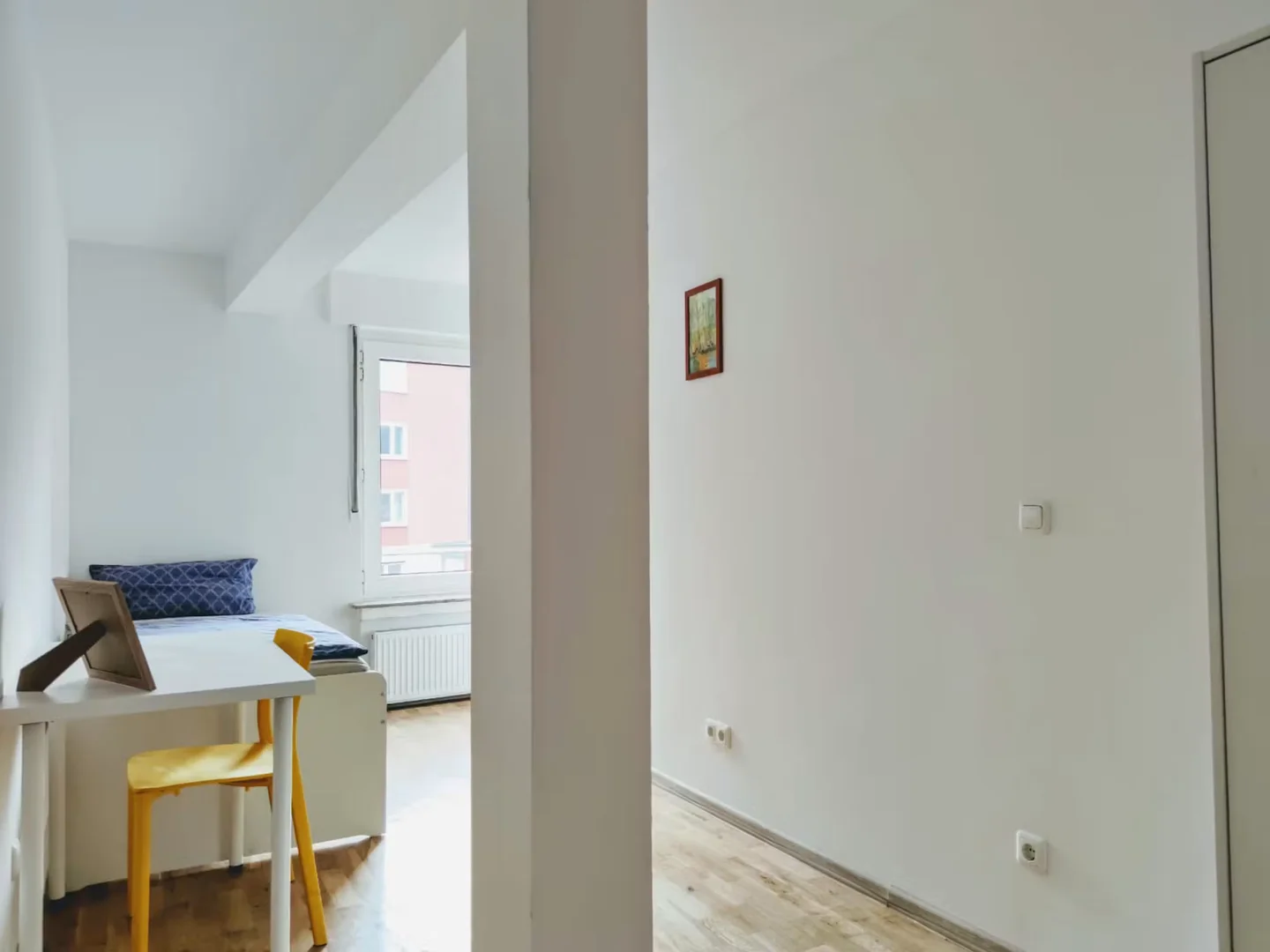 Helles und luftiges Studentenzimmer mit einfachem Zugang zur Universität in