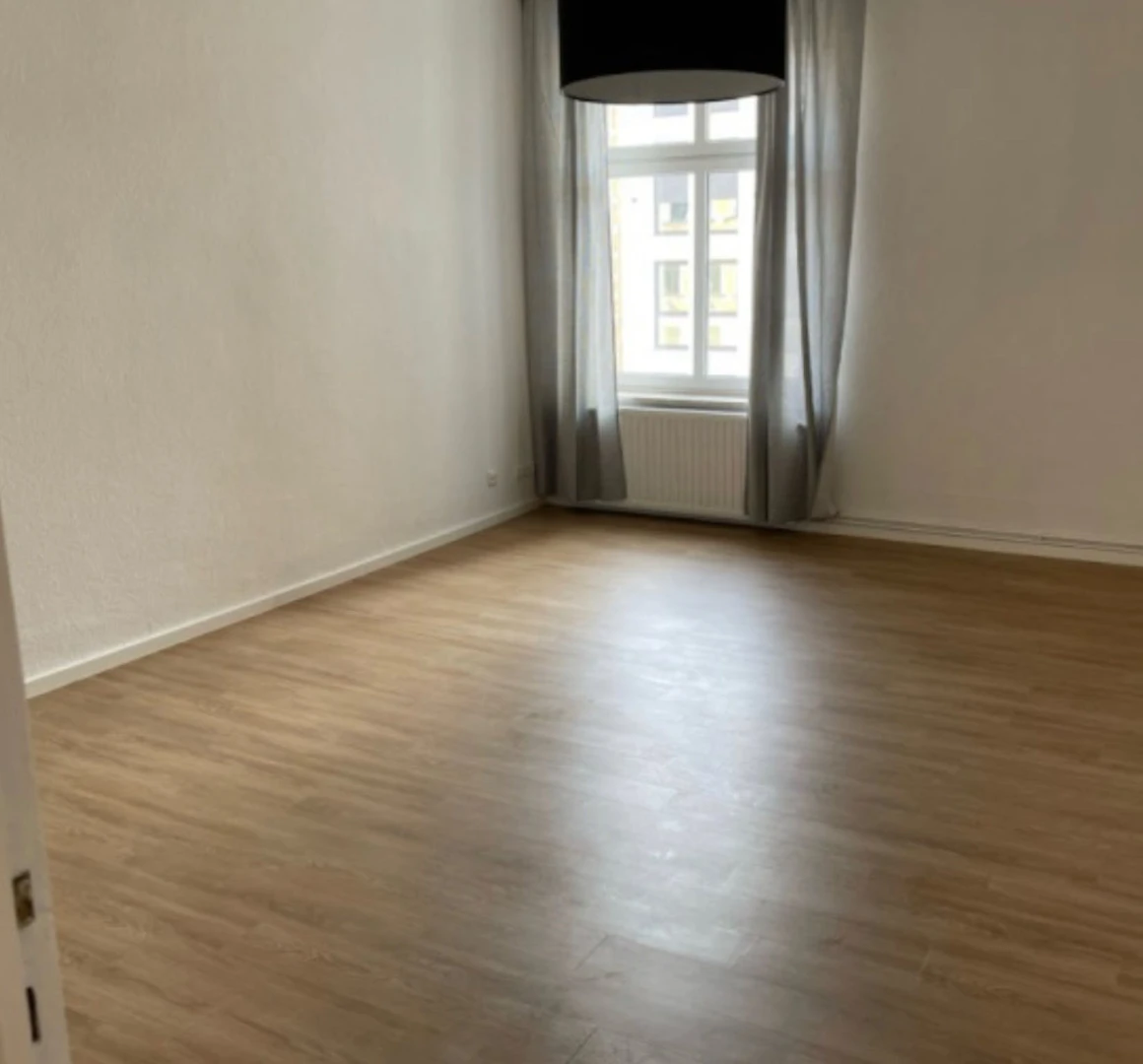 Renting rooms by the month in magdeburg