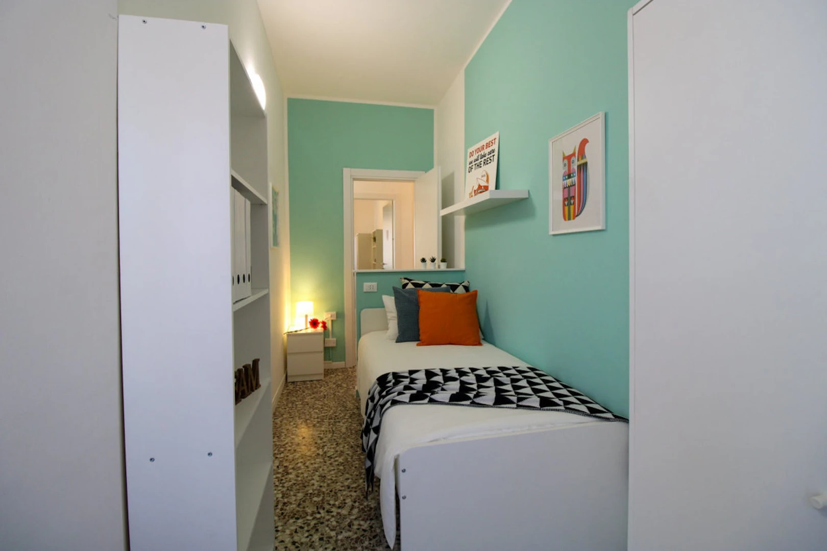 Pavia de çift kişilik yataklı kiralık oda