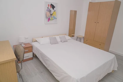 Habitación en alquiler con cama doble Malaga