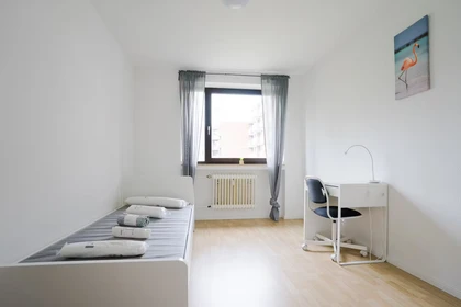 Helles Privatzimmer in Dusseldorf