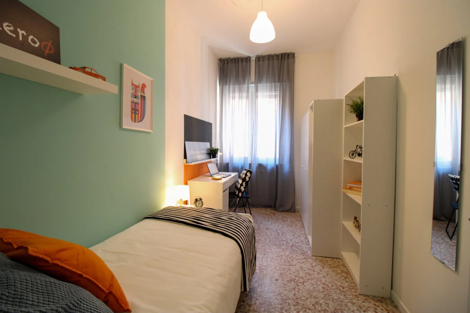 Chambre individuelle bon marché à Pavia