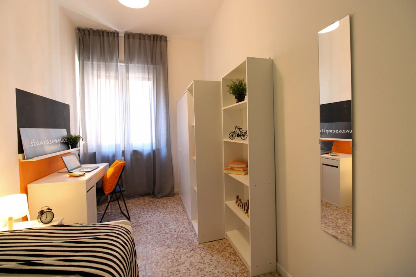 Chambre individuelle bon marché à Pavia