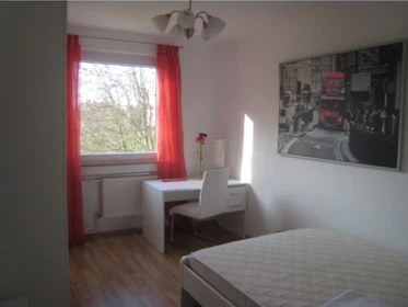Cheap private room in Eschborn