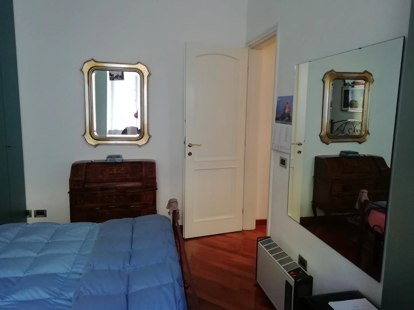 Chambre à louer avec lit double Gênes