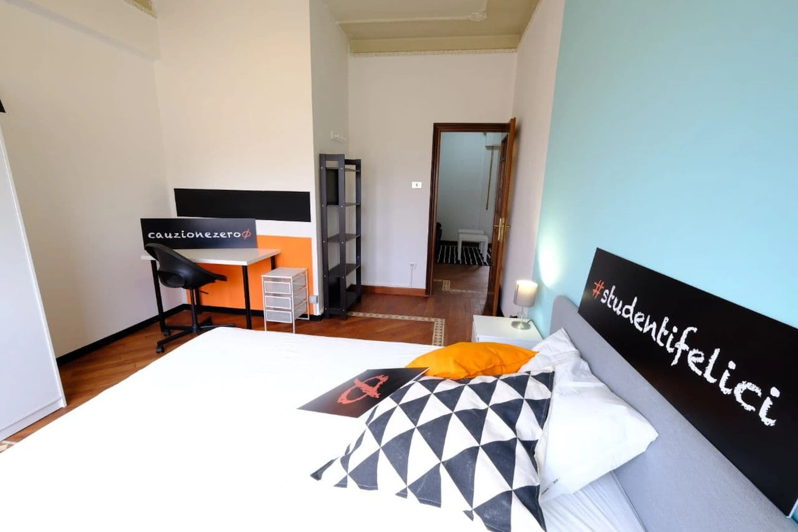 Sassari de çift kişilik yataklı kiralık oda