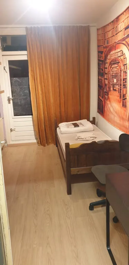 Komfortables und geräumiges Studentenzimmer in 