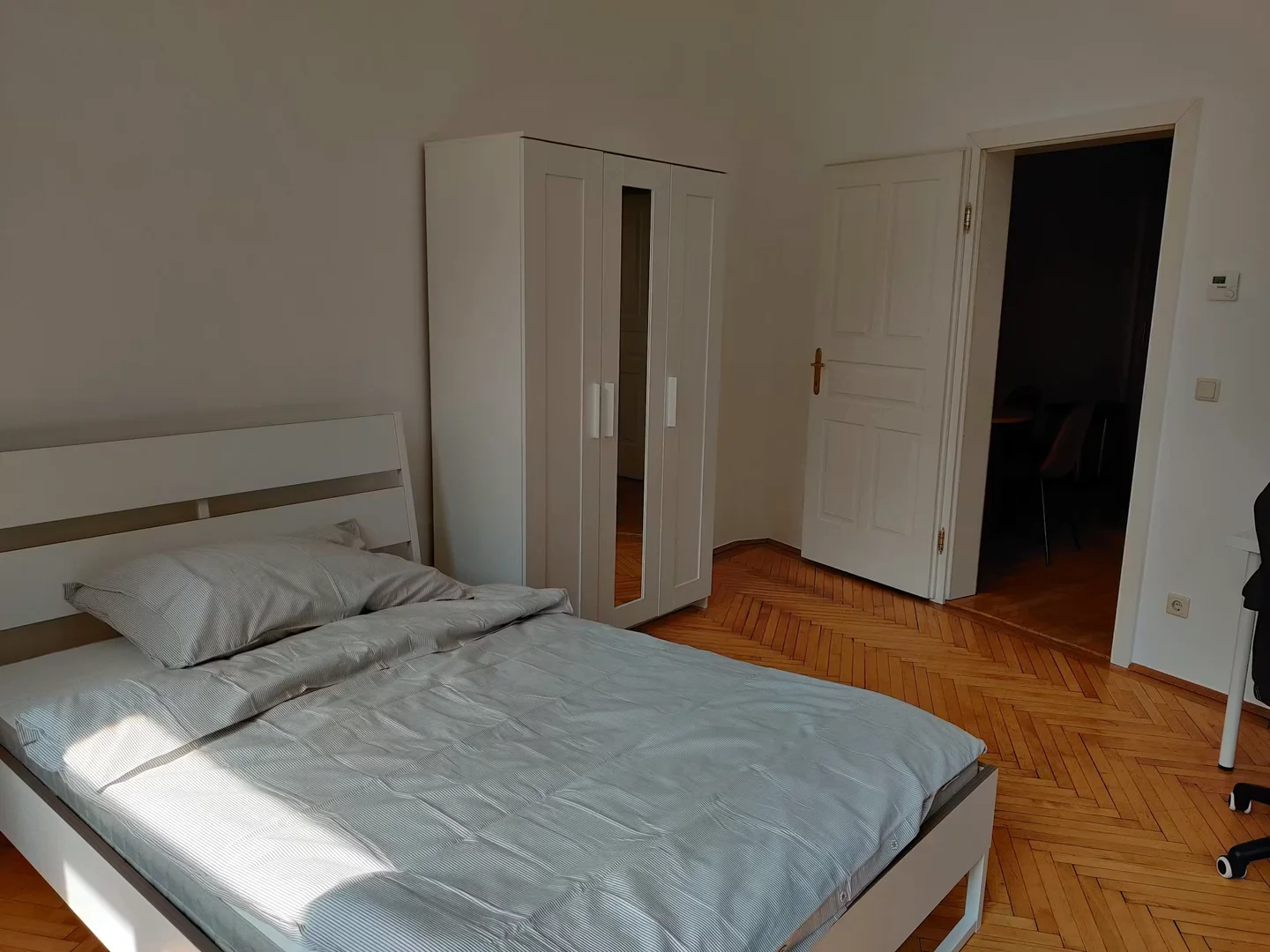 Habitación acogedora para estudiantes disponible en 