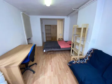 Privatzimmer in der Rue Louis Hap, Saint-Pierre, bild 1 von 10