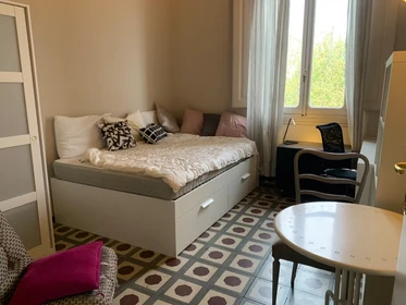 Firenze de çift kişilik yataklı kiralık oda